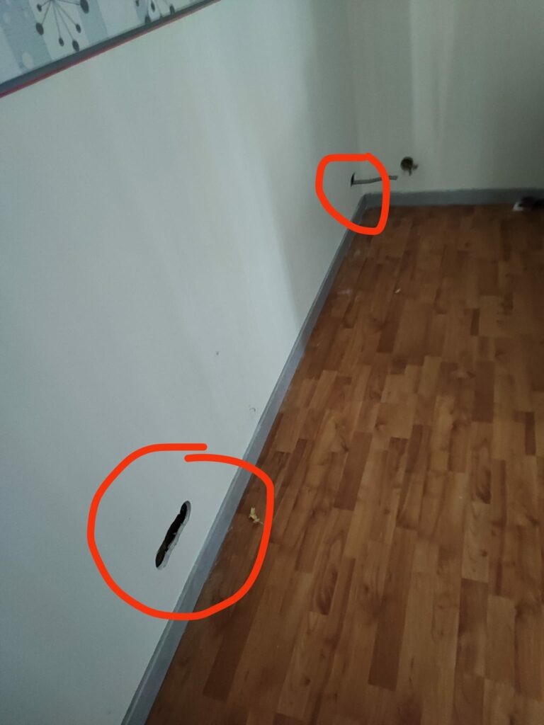 Des Astuces Pour Faire Passer Un Câble Entre Deux Prises Sur Un Mur Placo ? ️ Casanaute